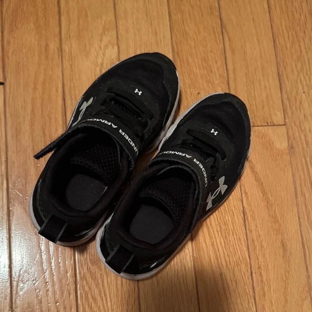 Under Armour Kids Black and White Sneakers - Picture 4 of 5